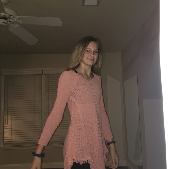 sweater - Picture 1 of 4